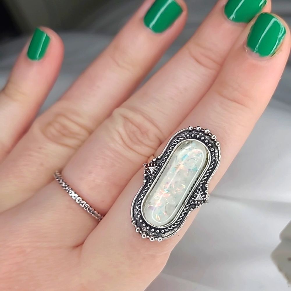 ♡♡♡ Oval White Stone Adjustable Ring Alloy Costume Jewelry size 8